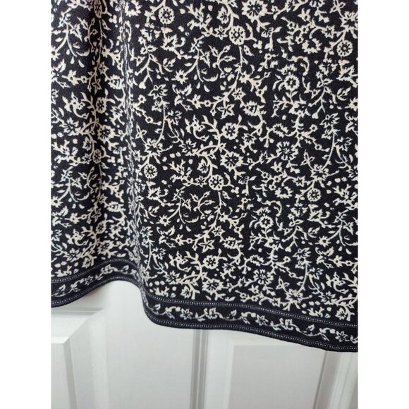 Max Studio Black White Floral Long Sleeve Deep-V-Neck Stretch Peasant Blouse 2X - Picture 4 of 8